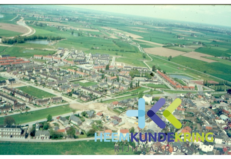 Luchtfoto Nieuw Lobith Huissensestraat Transeedijk gr. reinaldstraat Coll. G.B. Janssen